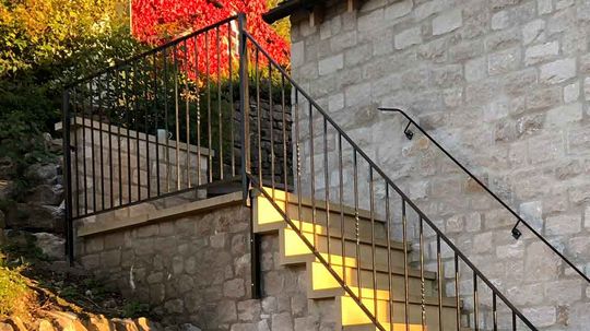 hand rail on steep stairs